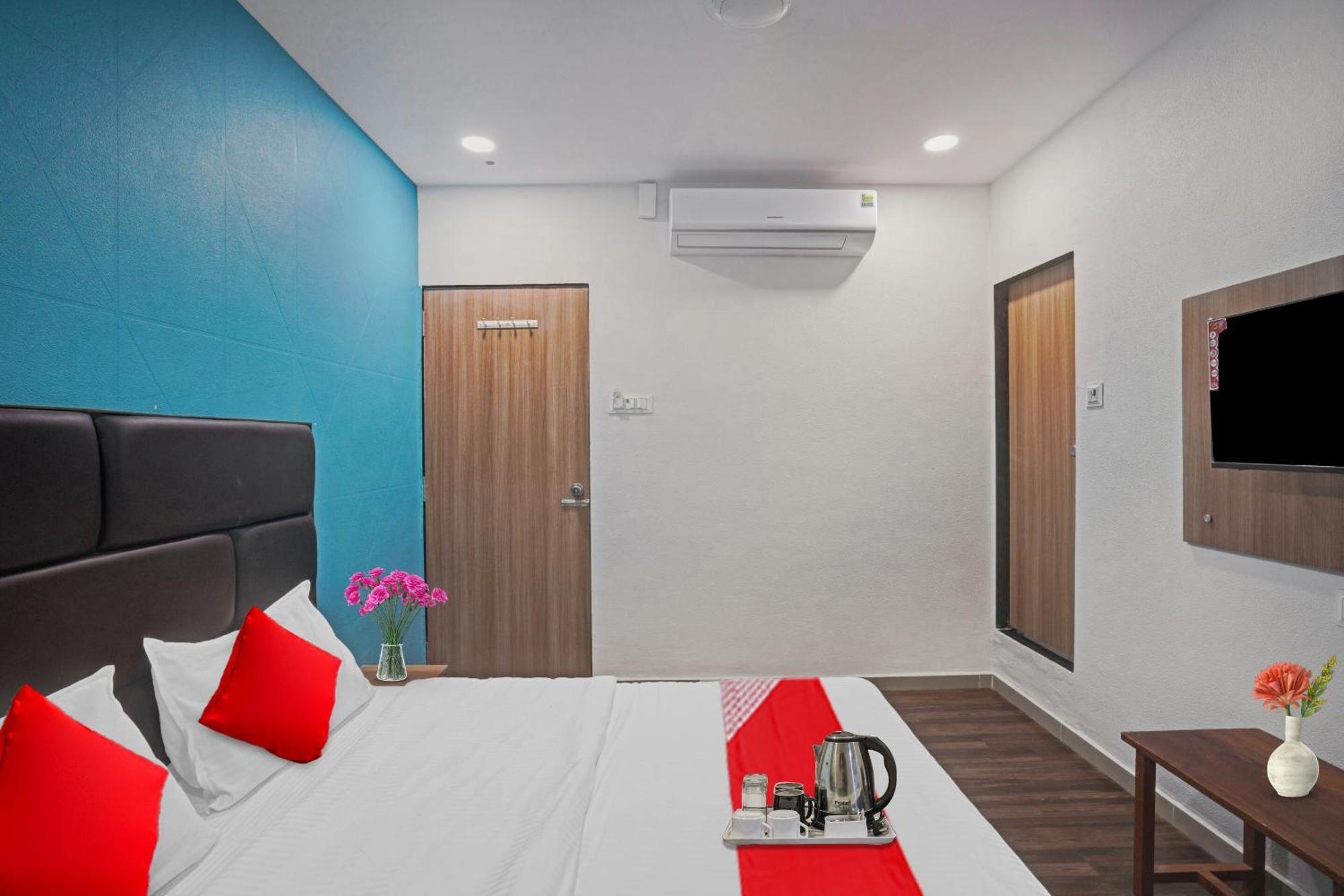 Hotel O Infinity Сурат Екстер'єр фото